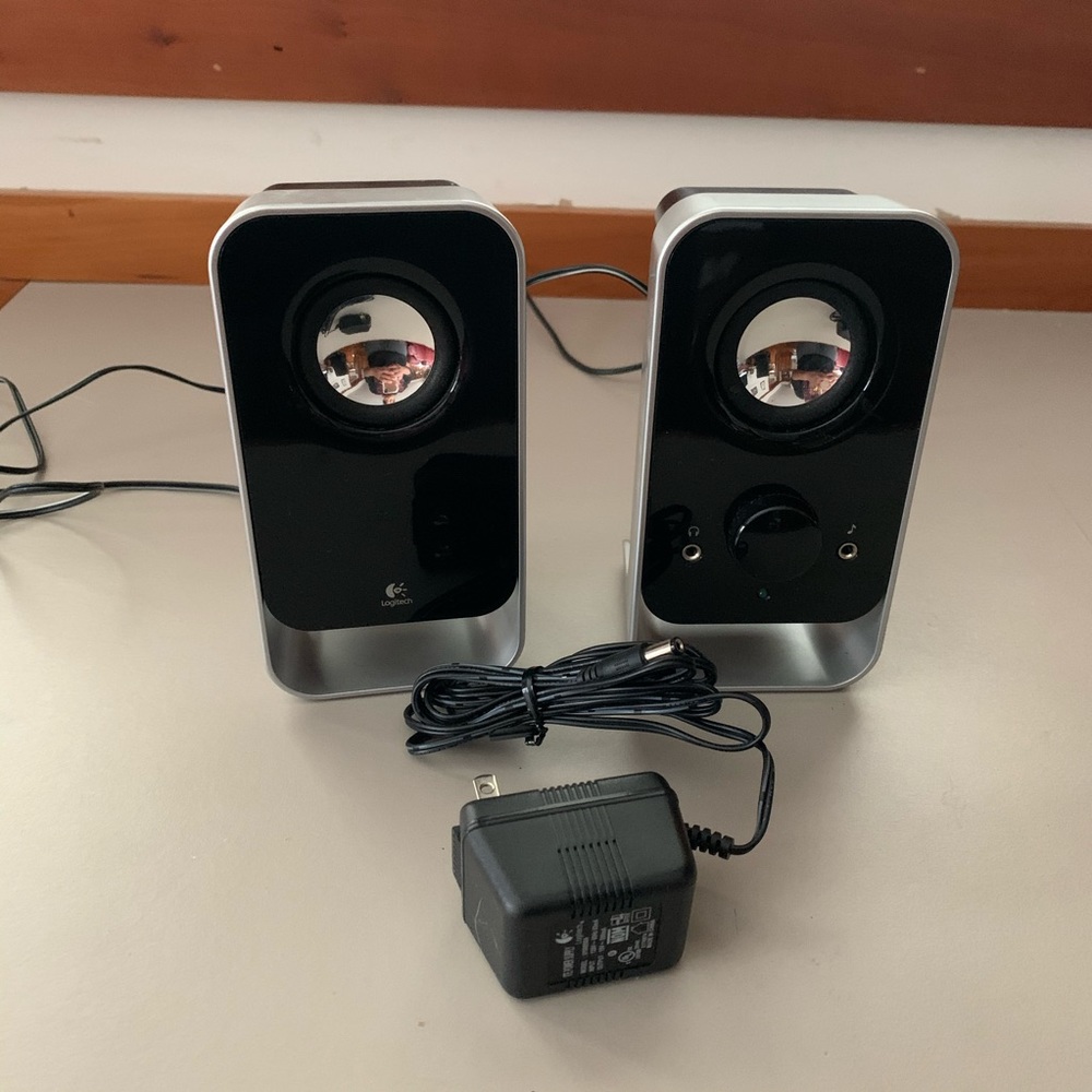 Pair of Logitech computer speakers